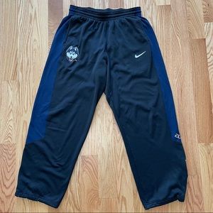 NIKE UCONN SWEATPANTS